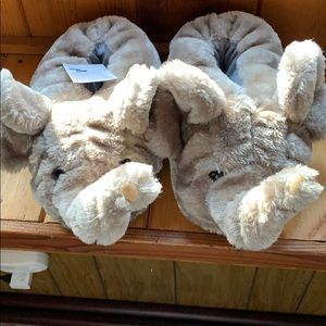 **SOLD** NWT Elephant Slippers